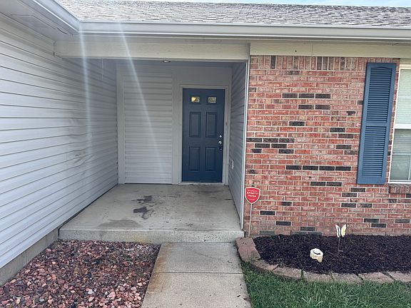 3rd image of 6345 Colonnade Ct