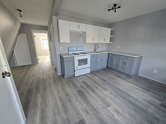 2nd image of 725 Mount Prospect Ave Floor 3