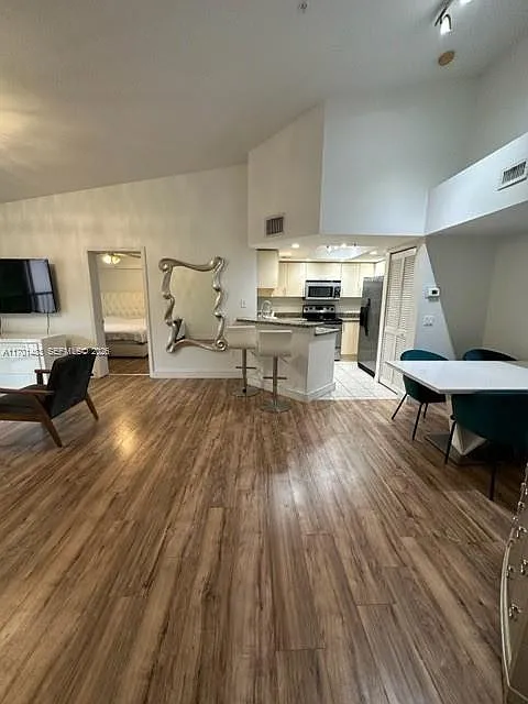 Village East Condo — Photo 2