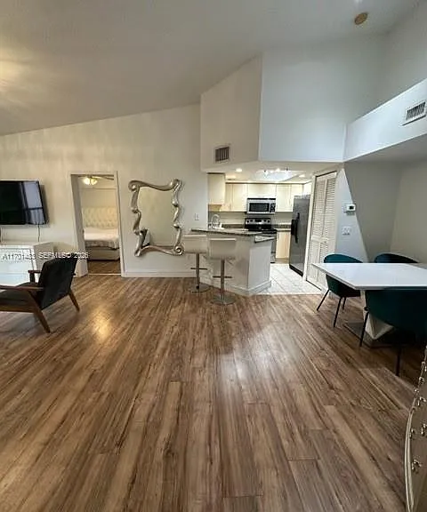 2119 SE 10th Ave #917 — Photo 2