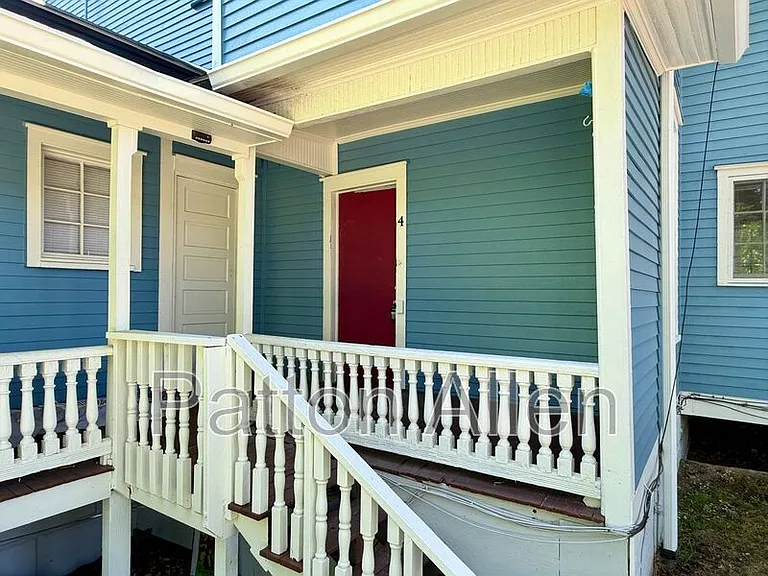 33 Starnes Ave #4 — Photo 2