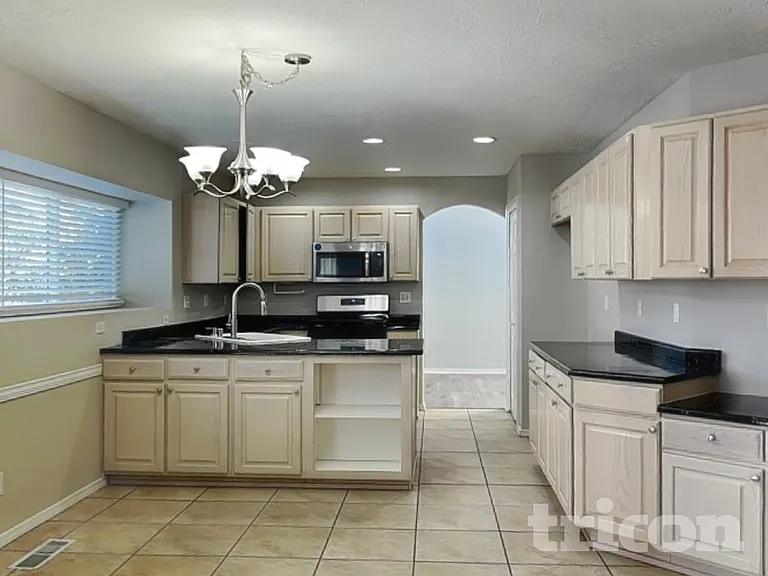 8009 Rancho Dorado Ct NW — Photo 4