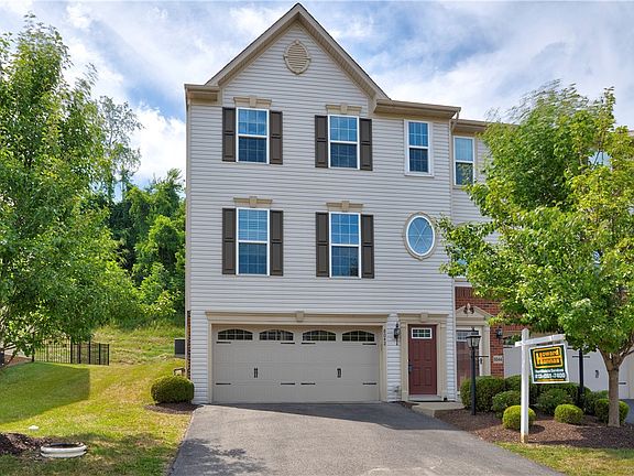 4th image of 8042 Hinsdale Ln