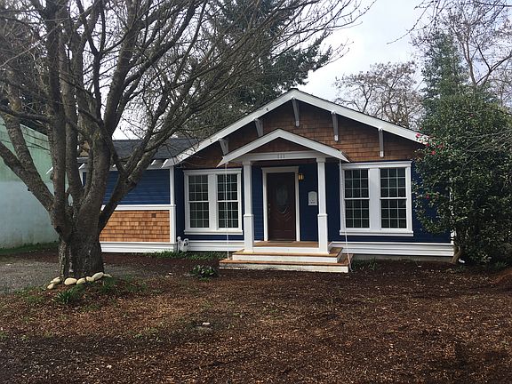 RESTORED CRAFTSMAN HOME