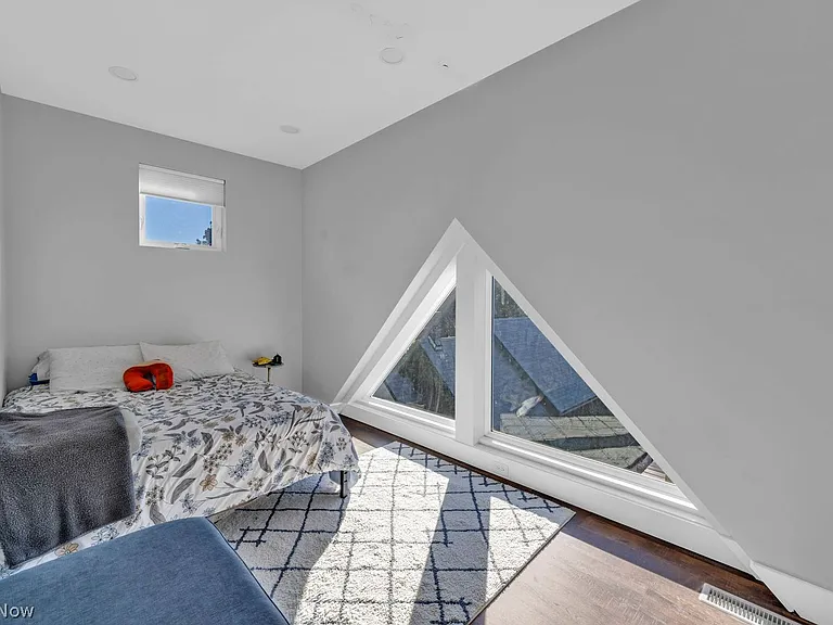 2702 Bridge Ave — Photo 27