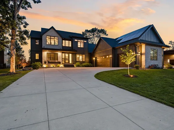 4937 Championship Cir, Waunakee, WI 53597