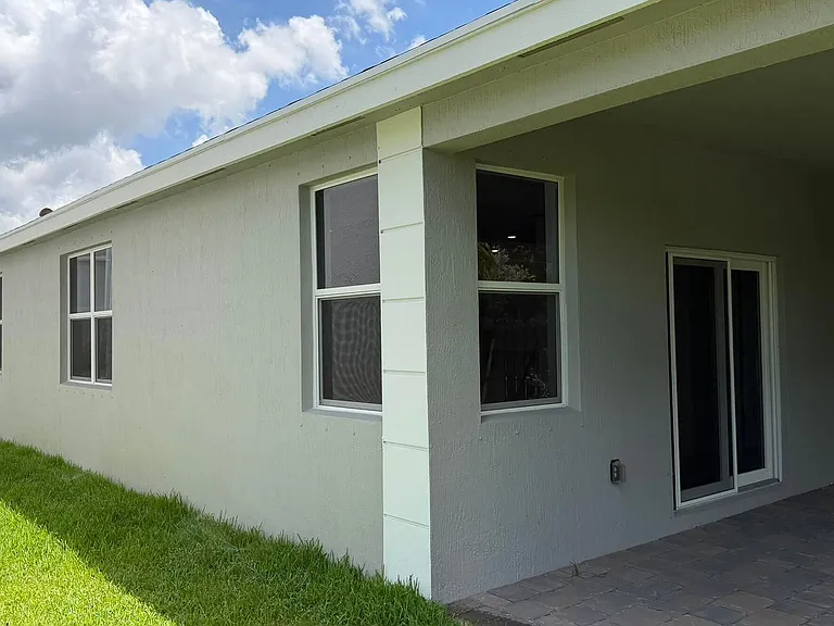 1872 NW 6th Ave #0 — Photo 2