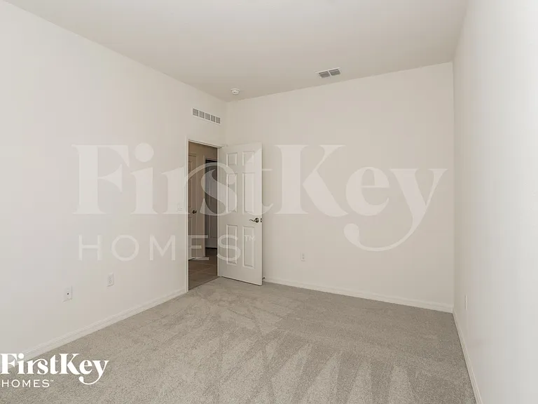 430 Reina Way — Photo 13