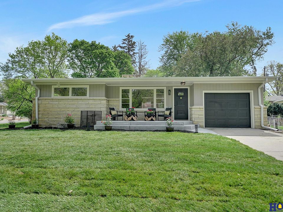 1st image of 1700 Crestline Dr