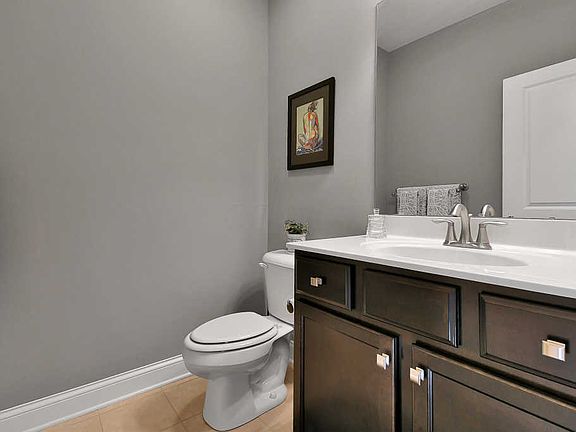 5th image of 4895 Saint Andrews Dr