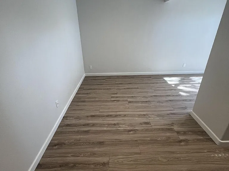 404 Highland Dr — Photo 7