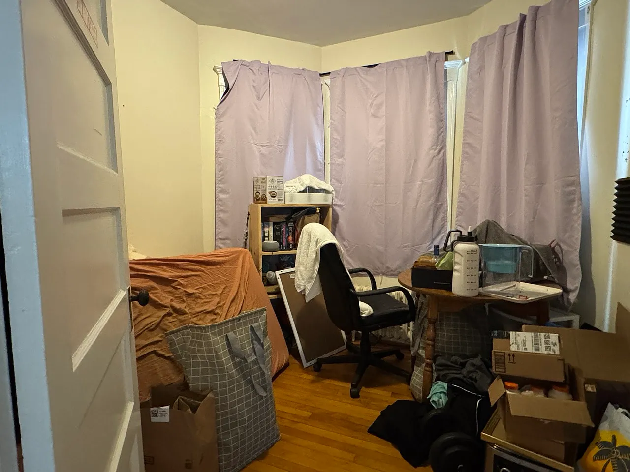 3 bed, 9999 sqft, $3,300 — Photo 3
