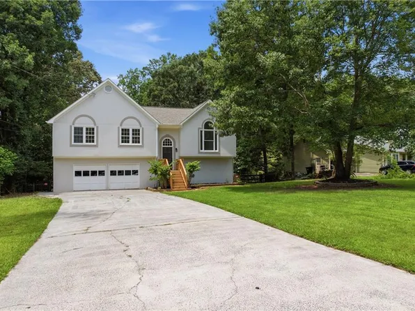 6231 Emerald Springs Dr SE, Acworth, GA 30102
