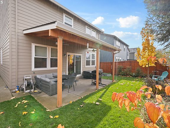 5th image of 371 Himalaya St