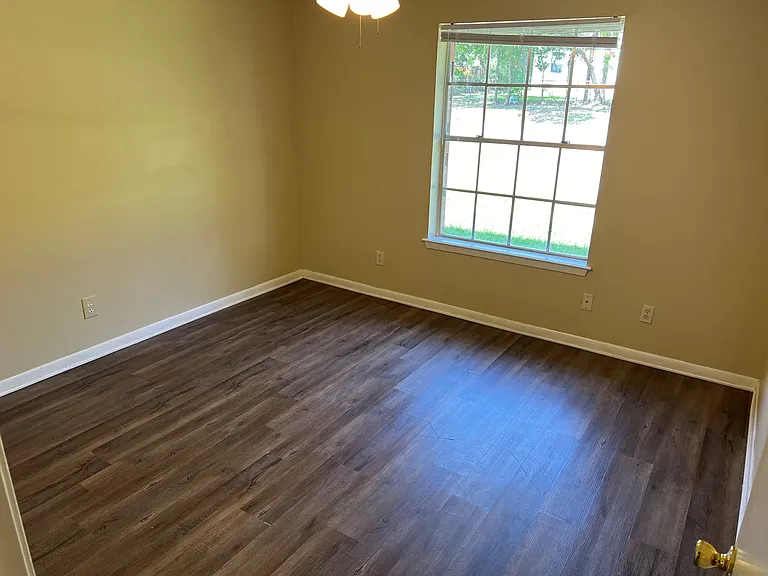 3161 Glenda Ave #204 — Photo 8