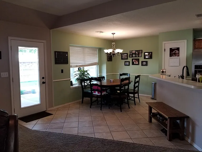 522 Chisholm Crk — Photo 9