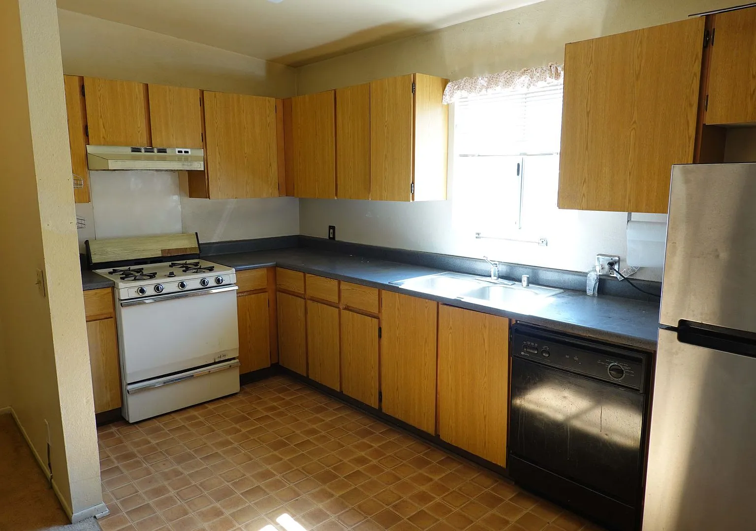Ellenwood Drive — Photo 2