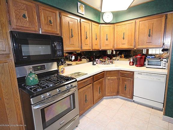 2nd image of 23 Mimosa Ln