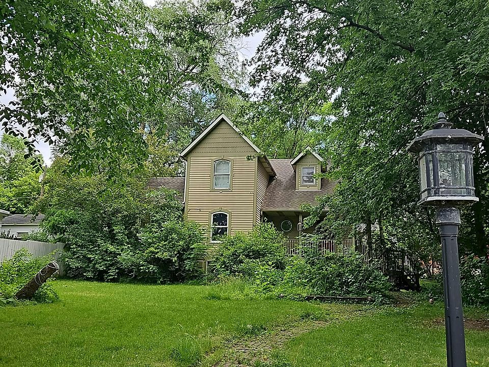 1st image of 1220 2nd St