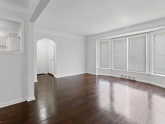 4th image of 17583 Huntington Rd
