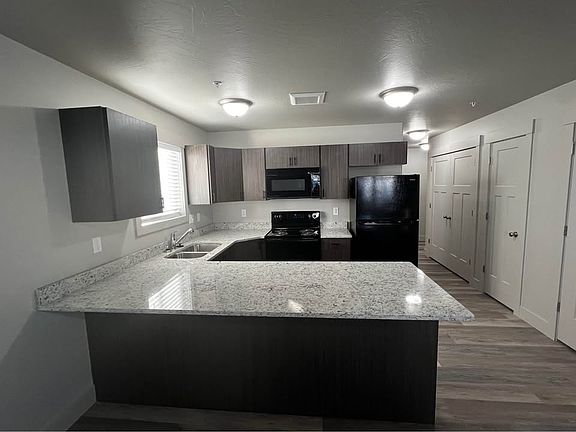 4th image of 1 6th St #3-3562