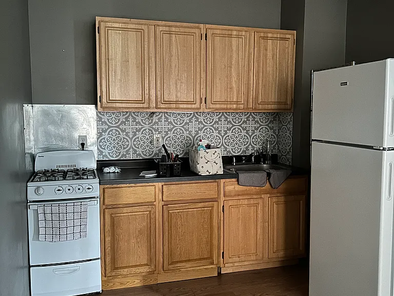 905 N Sherman St #1 — Photo 2