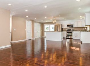 72 Minerva St, Woonsocket, RI 02895