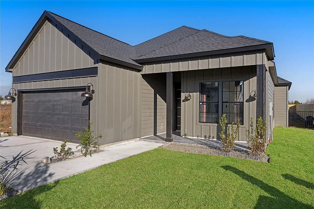Building Photo - 11136 Road 5503