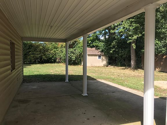 4th image of 3815 Glaser Dr