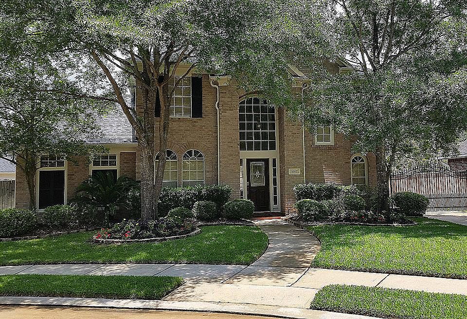 Lovely Home in Lakes On Eldridge