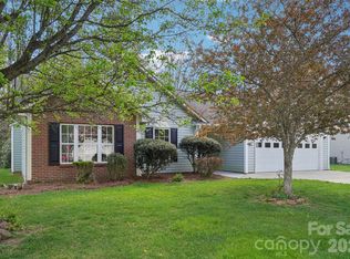 414 Glensprings Dr, Fletcher, NC 28732