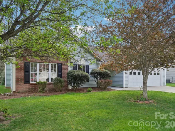 414 Glensprings Dr, Fletcher, NC 28732