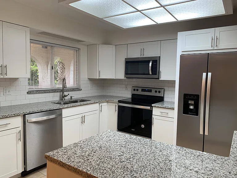 25 Plain View Dr #A — Photo 7
