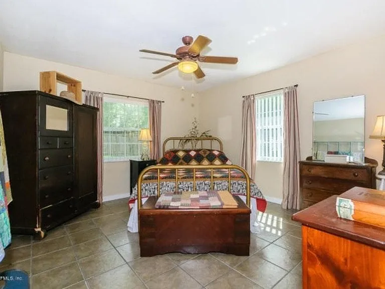 5439 Waterside Dr — Photo 7