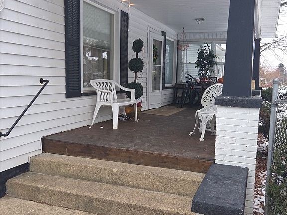 4th image of 173 Clarencedale Ave