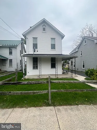 762 Broad St #B-1 Photo 1