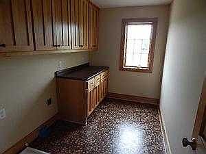 Upper level laundry