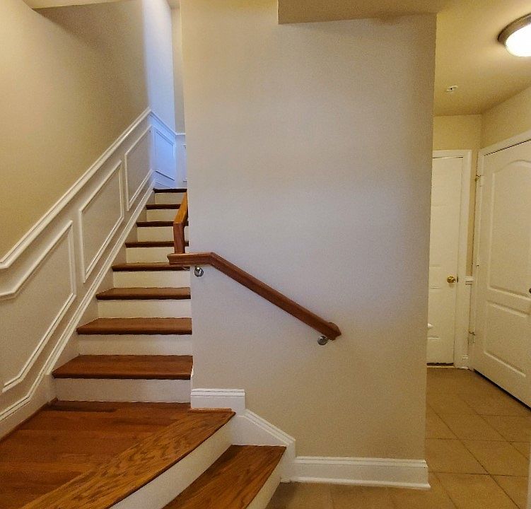 Stairway to Main Floor
