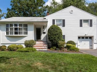 8 Berkeley Rd, Springfield, NJ 07081