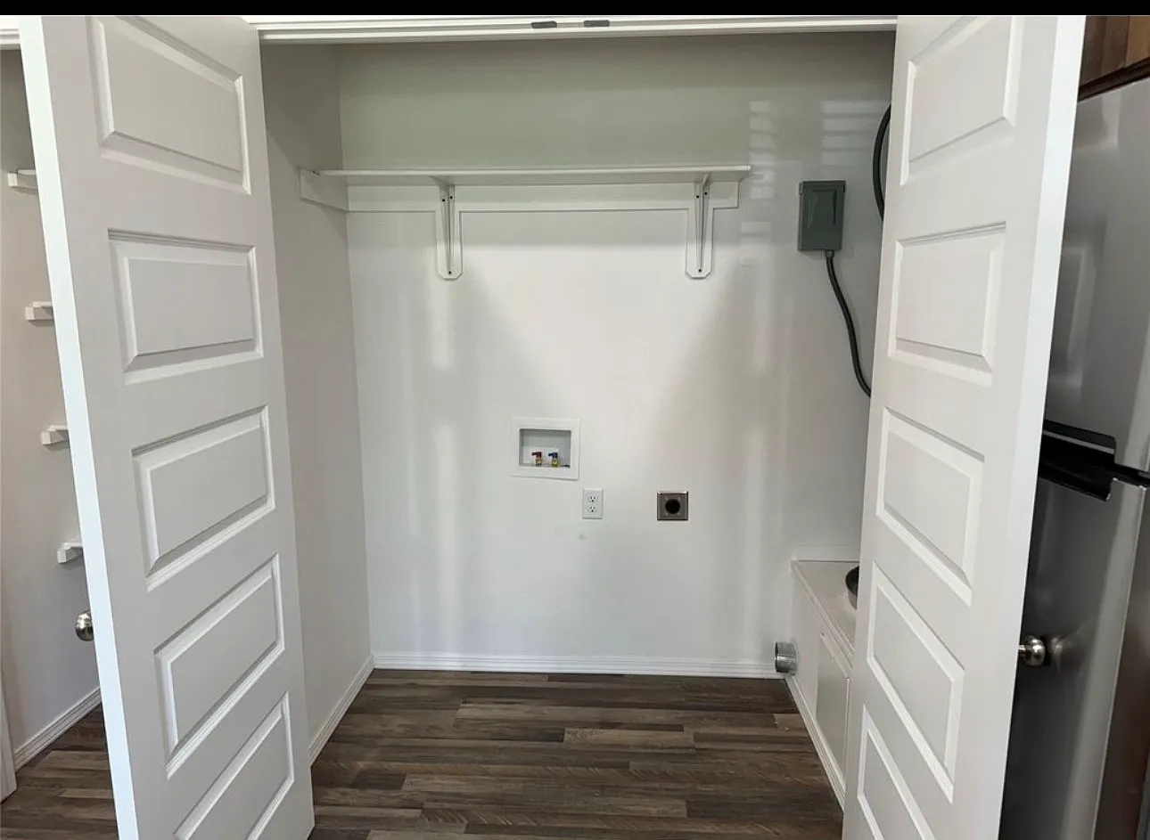 2 bed, 1.5 bath, 810 sqft, $1,300 — Photo 1