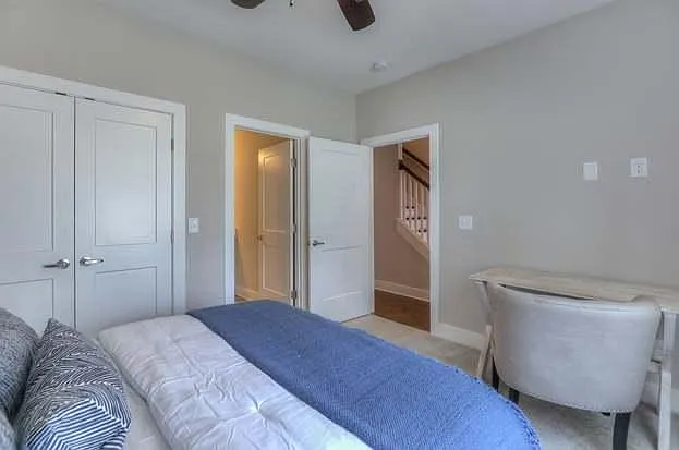 522 Vernon Cir — Photo 6