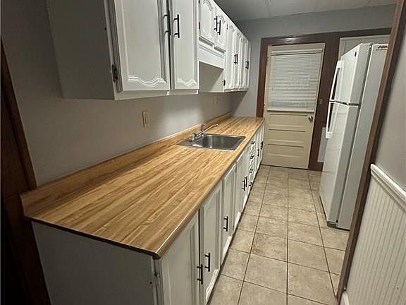 3rd image of 1103 Estelle Ct #1103