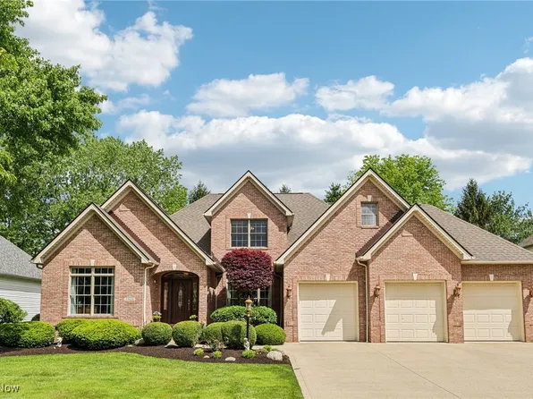 33616 Saint Francis Dr, Avon, OH 44011