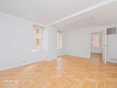 106 Central Park S APT 8L, New York, NY, 10019