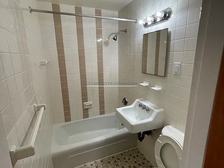 172 N Beacon St #11 — Photo 6