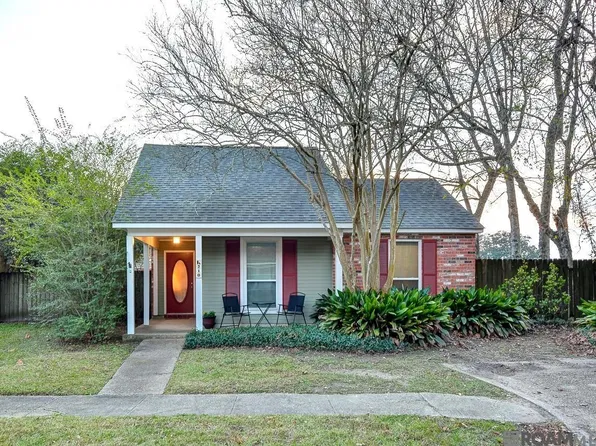 210 Meadow Bend Dr, Baton Rouge, LA 70820