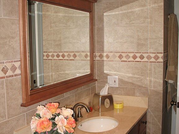 Hallway Bath - Shot 1