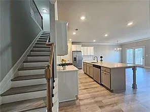 3 bed, 2.5 bath, 1918 sqft, $2,300 — Photo 4
