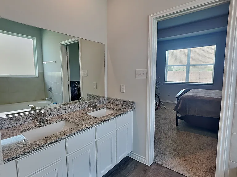 2436 Dahlia Dr — Photo 11