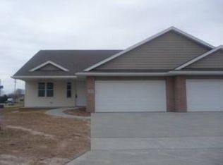 1801 Kelly St, Little Chute, WI 54140